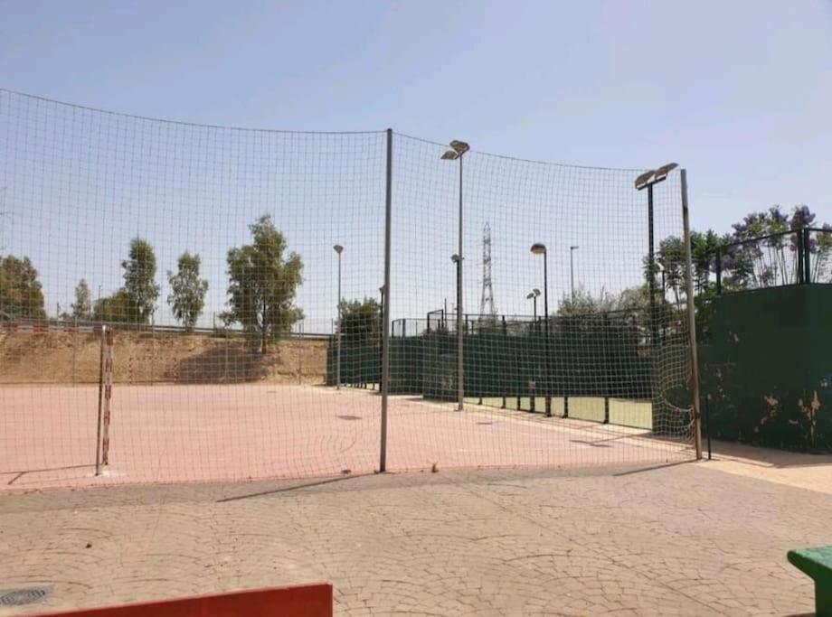 Alojamiento Con Piscina Y Parking En Sevilla La Algaba エクステリア 写真