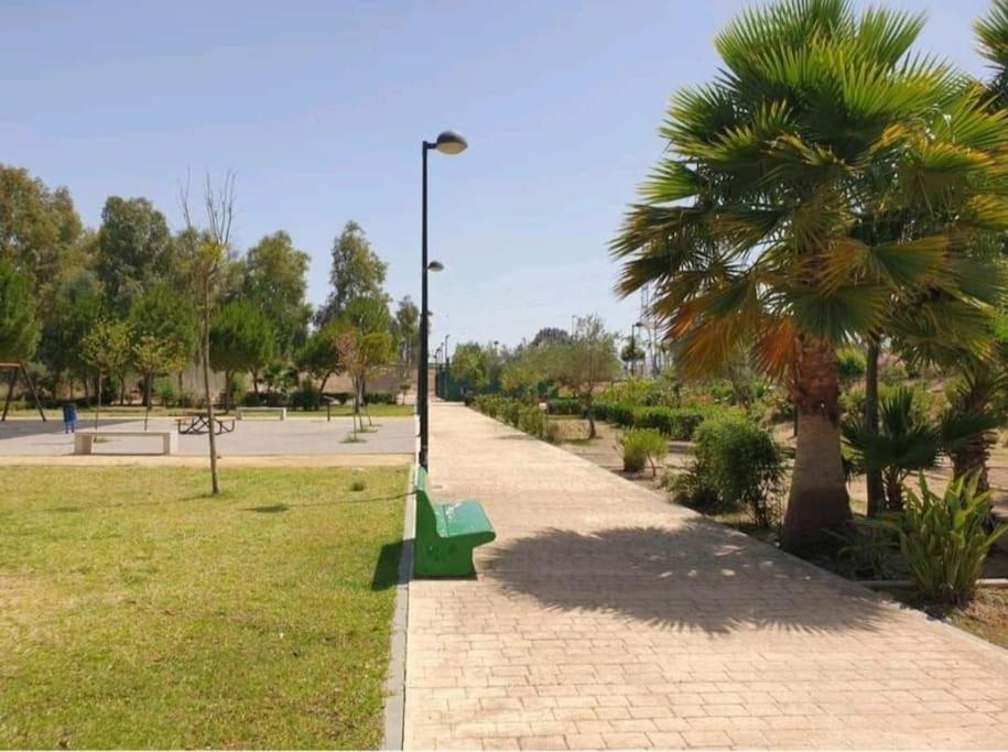 Alojamiento Con Piscina Y Parking En Sevilla La Algaba エクステリア 写真